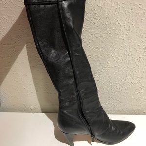 Black Fall boots in size 6 Great for the Fall